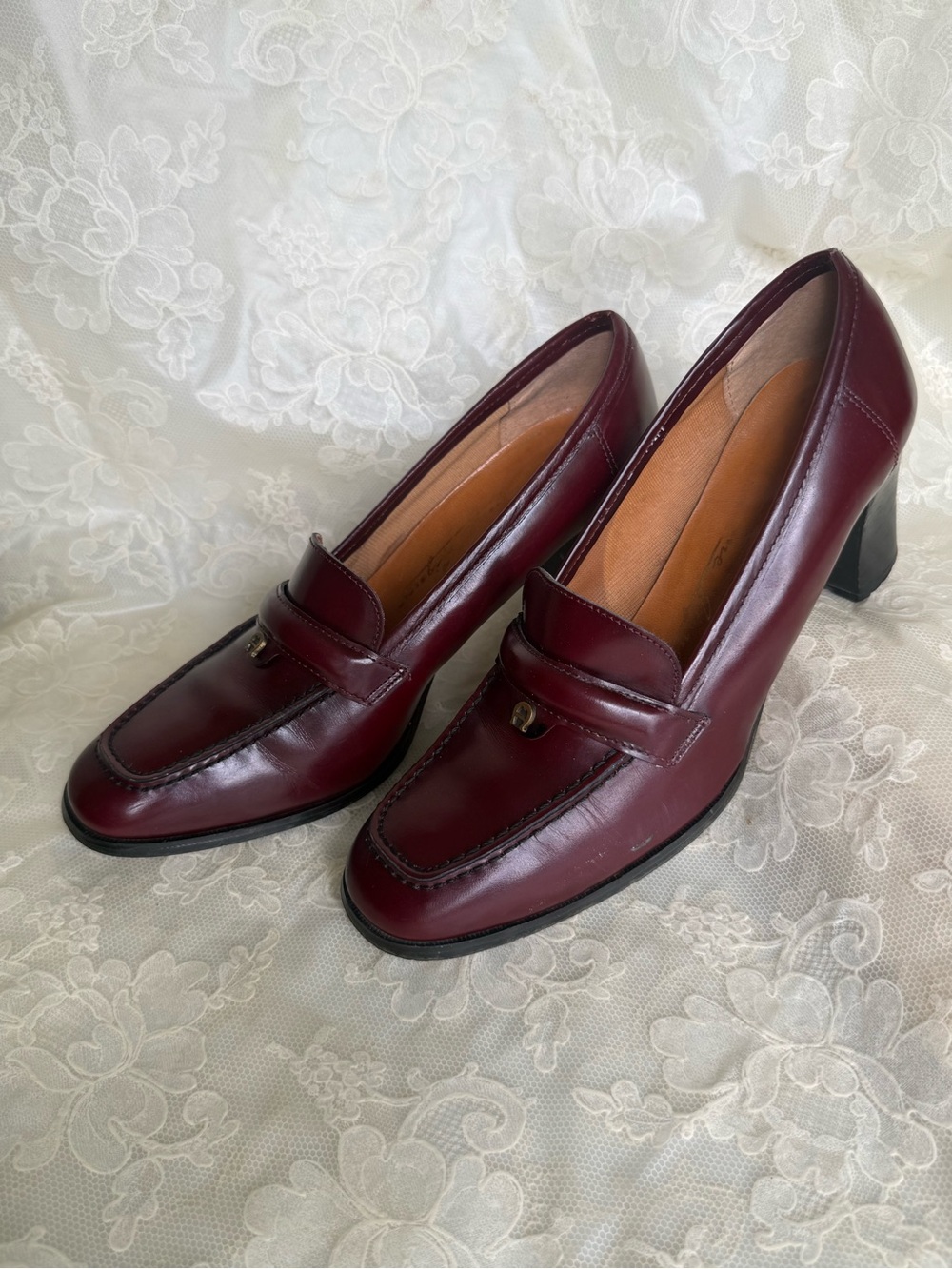 Aigner Burgundy 7.5 Leather Block High Heel Loafers Oxblood - Picture 5 of 11